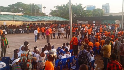 Togo: l’opposition et la société civile mobilisées lors d’un meeting inédit à Lomé