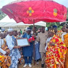 Ando : Togbui Kodzo Agbéko ATSAKPA TENGUE IV reçoit officiellement son décret de reconnaissance
